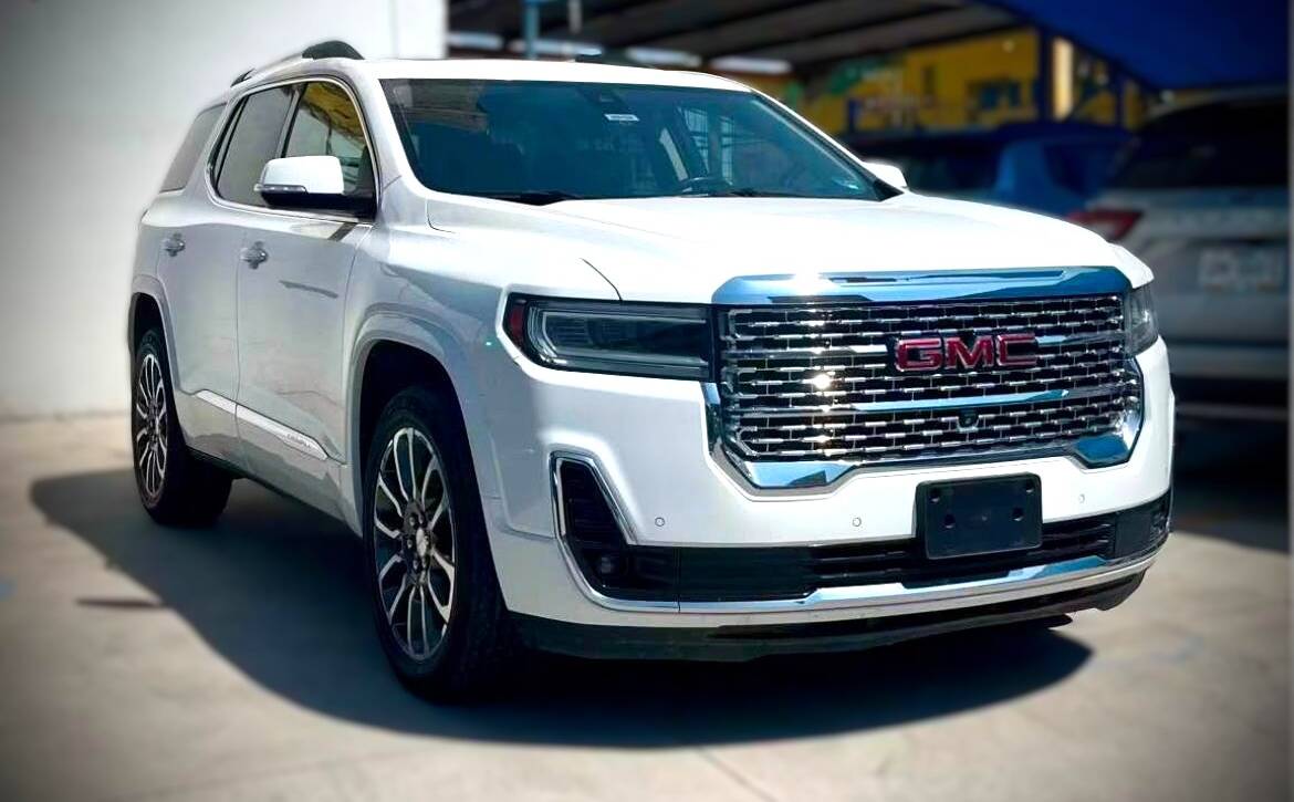 GMC Acadia Denali 2023